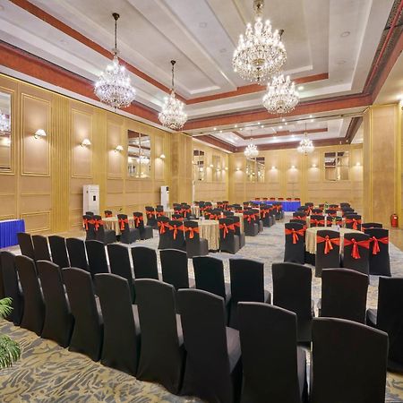 Hotel Hindusthan International, Бхубанешвар Екстер'єр фото