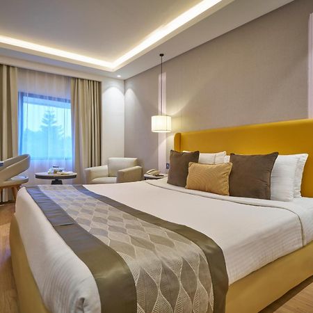 Hotel Hindusthan International, Бхубанешвар Екстер'єр фото