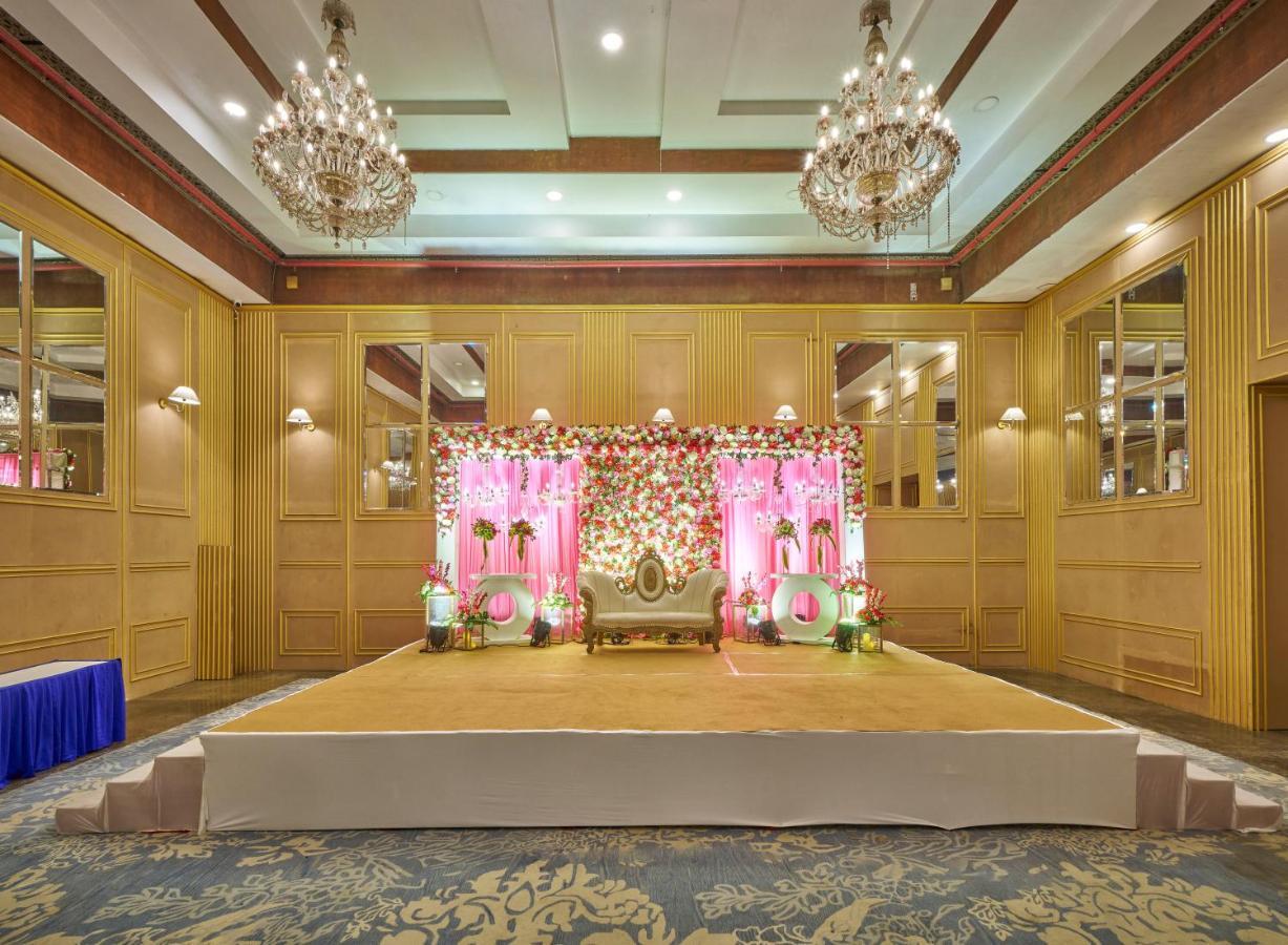 Hotel Hindusthan International, Бхубанешвар Екстер'єр фото