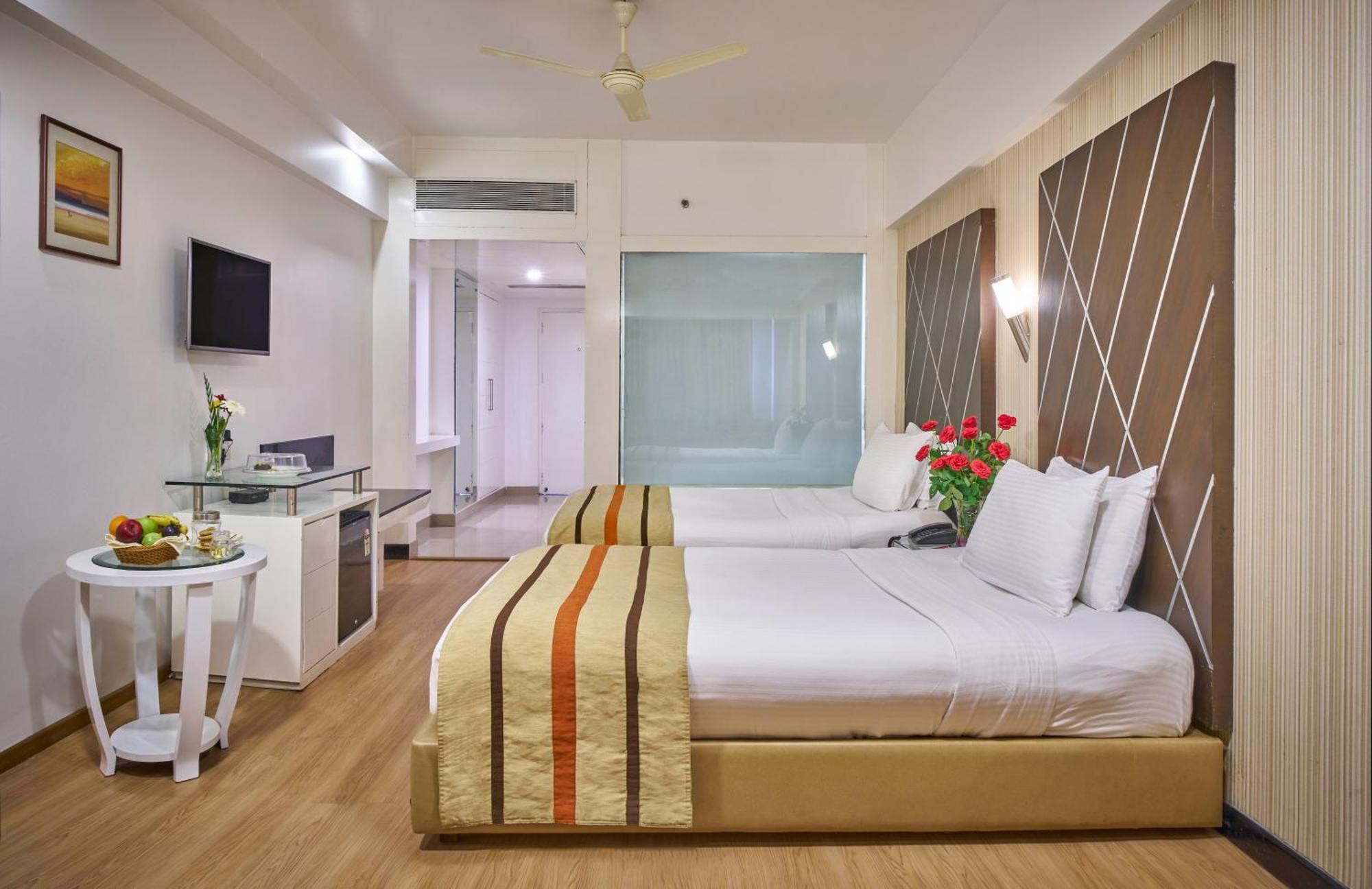 Hotel Hindusthan International, Бхубанешвар Екстер'єр фото