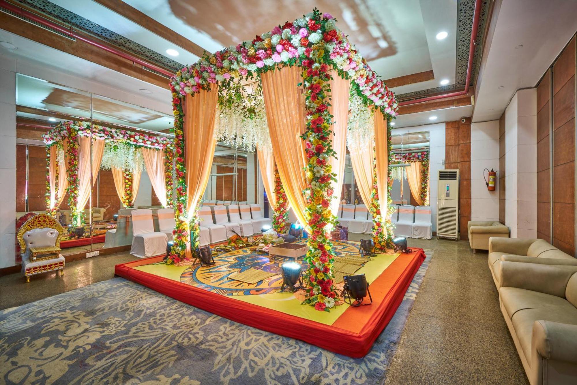 Hotel Hindusthan International, Бхубанешвар Екстер'єр фото