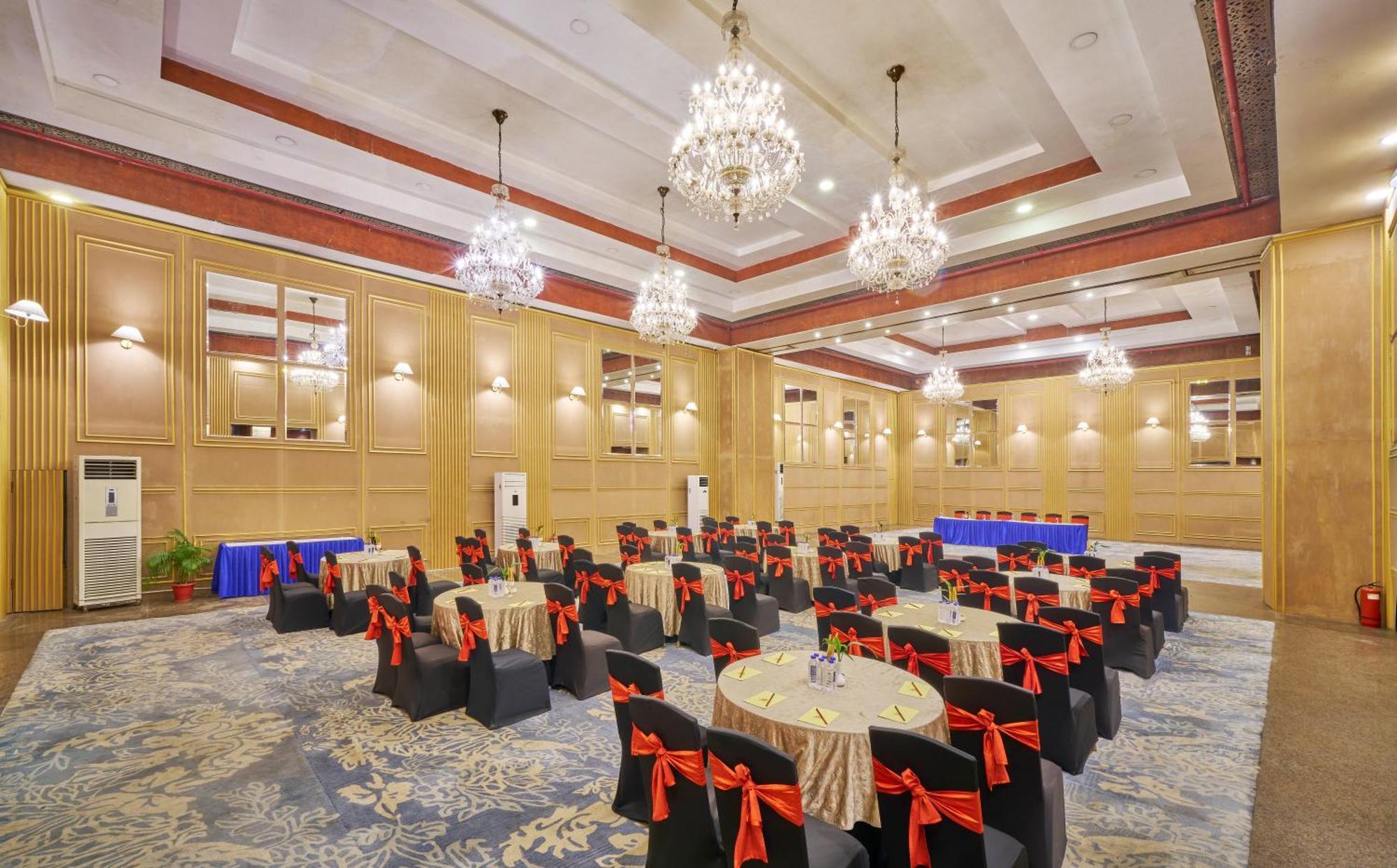 Hotel Hindusthan International, Бхубанешвар Екстер'єр фото